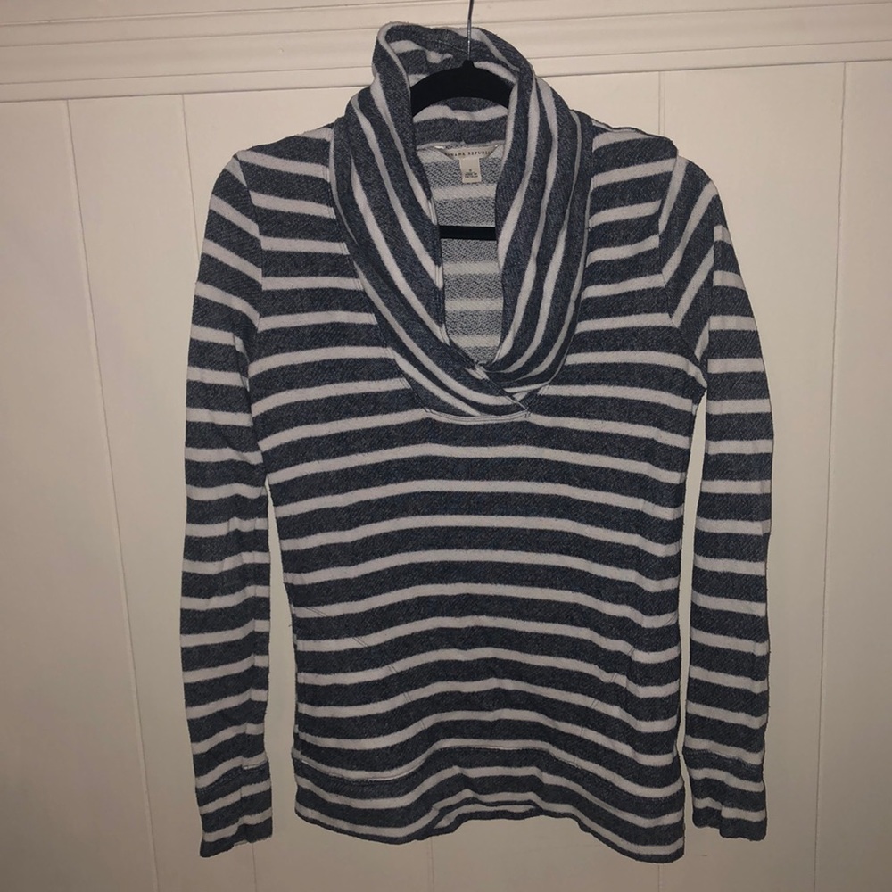 Blue/white sweater